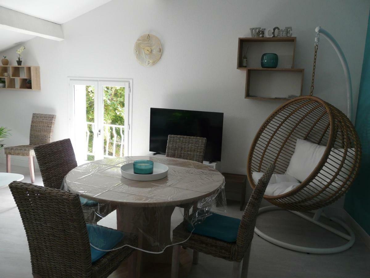 Bleu De L'Isle Apartment ภายนอก รูปภาพ